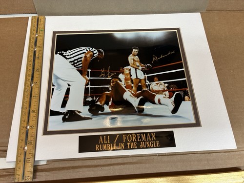 Joe frazier signed photo - joe,